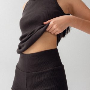 Bokserki damskie z dzianiny prążkowanej w kolorze DARK TRUFFLE – SPICY