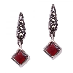 KARA RED Srebrne kolczyki granaty markazyty 0,7 ct