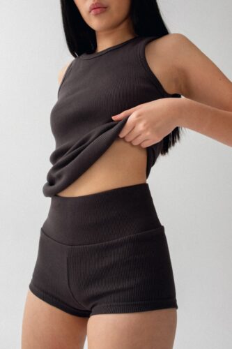 Bokserki damskie z dzianiny prążkowanej w kolorze DARK TRUFFLE – SPICY