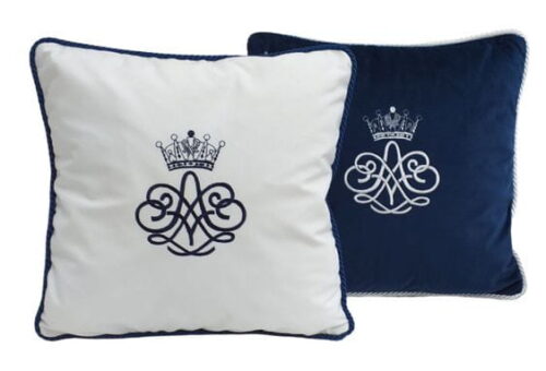 Haftowana Poduszka Monarchy 45x45cm – dowolny kolor
