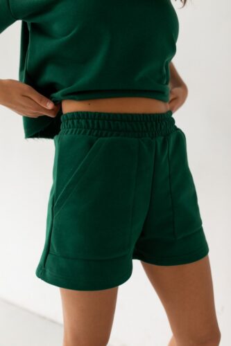 Spodenki z dzianiny dresowej w kolorze DEEP FOREST GREEN – TENDER BY MARSALA